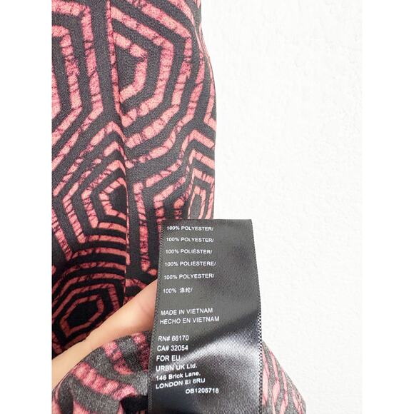 Urban Outfitters Veronica Midi Dress Size XS Ruched Geometric Smocked Back - Picture 6 of 13